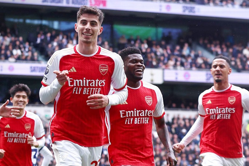 paul-merson-arsenal-da-gap-may